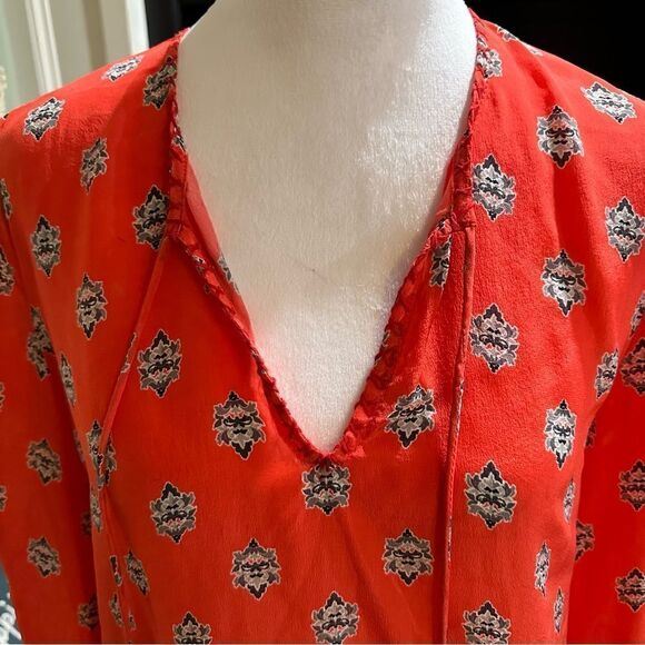 Tolani Red Floral Silk Blouse Size Small - Picture 2 of 13